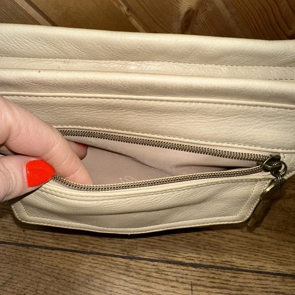 90's Y2K‎ Fossil Cream Pebbled Leather Crossbody Purse Bag | 75082 - Picture 5 of 10